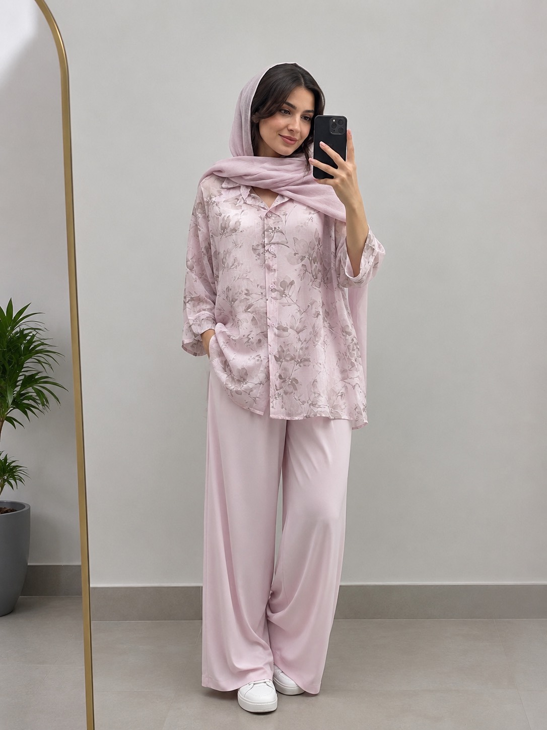شومیز شیشه ای طرحدار گلبرگ