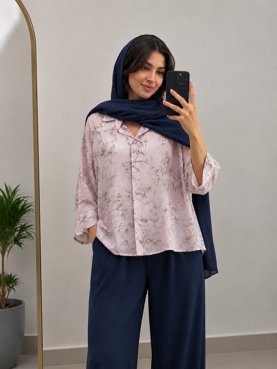 شومیز شیشه ای طرحدار گلبرگ